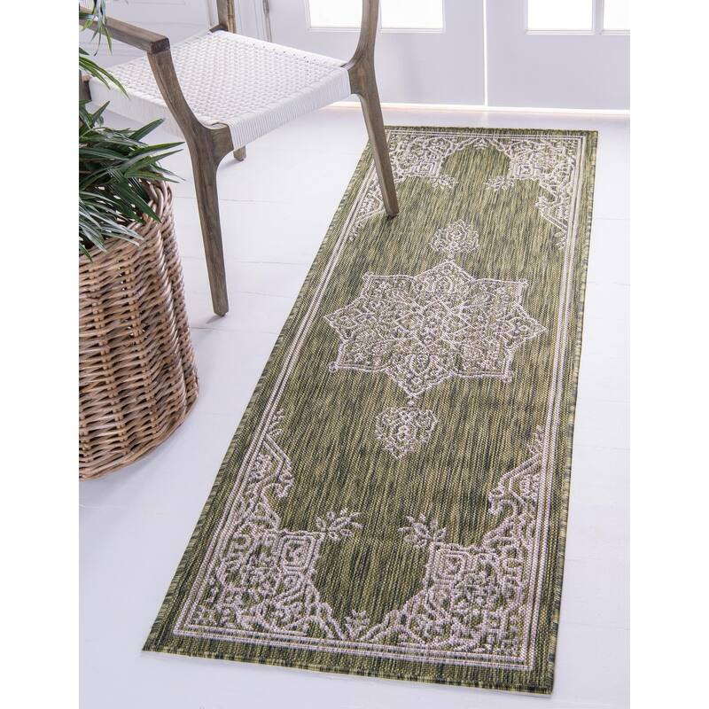 Outdoor Nirie Collection Area Rug - Green - 2'x6'