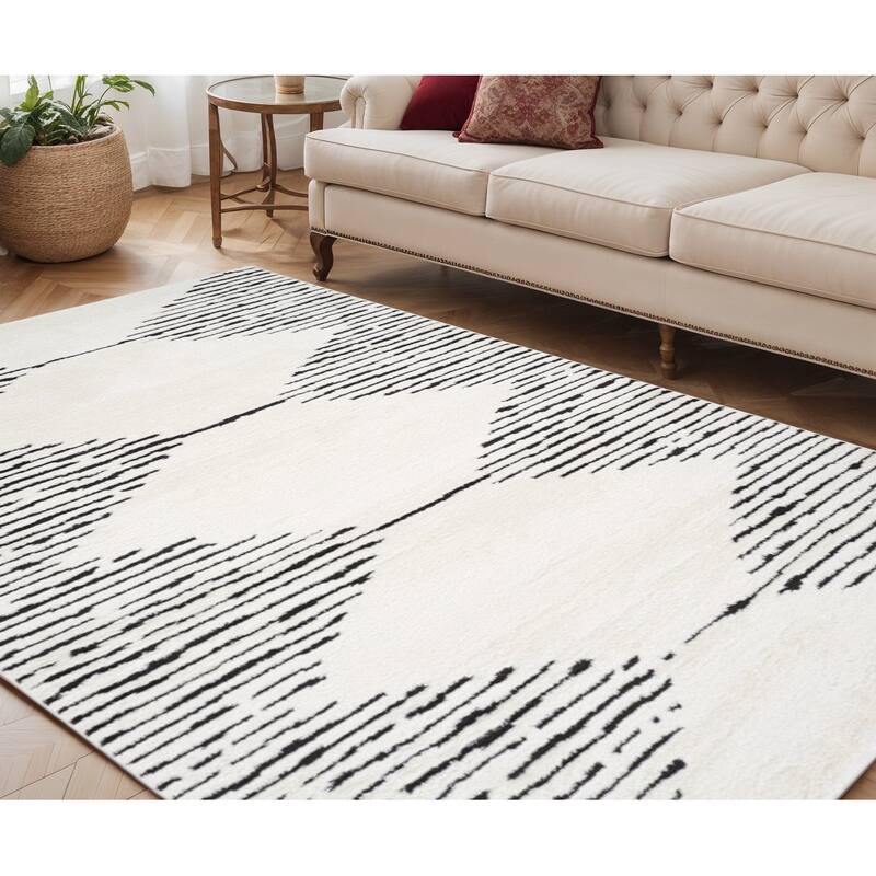 HomeRoots Geometric Rectangle Area Rug - 90.00 in. x 60.00 in.  x 0.60 in.