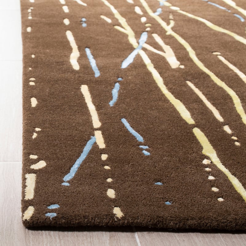 SAFAVIEH Handmade Markita Brown New Zealand Wool Rug