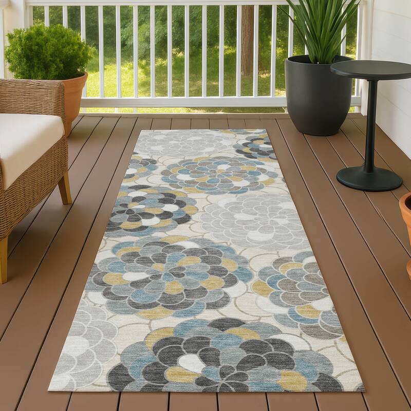 Machine Washable Indoor/ Outdoor Mosaic Cluster Chantille Rug - Ivory - 2'3" x 7'6"