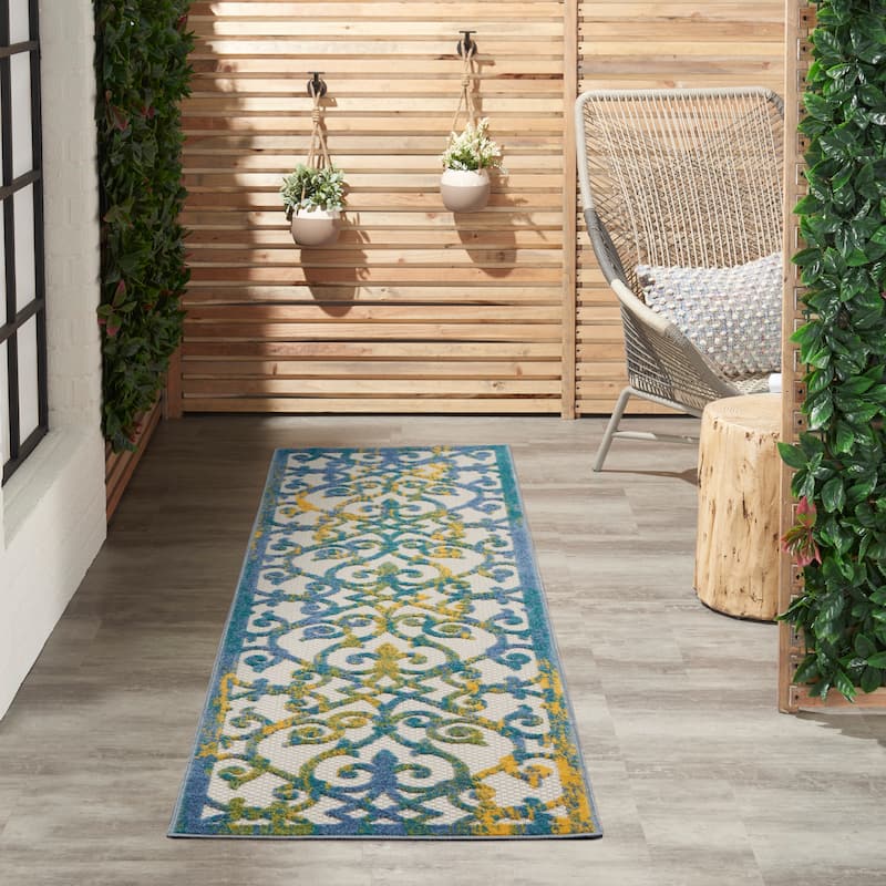 Nourison Aloha Transitional Scroll Indoor/Outdoor Damask Rug
