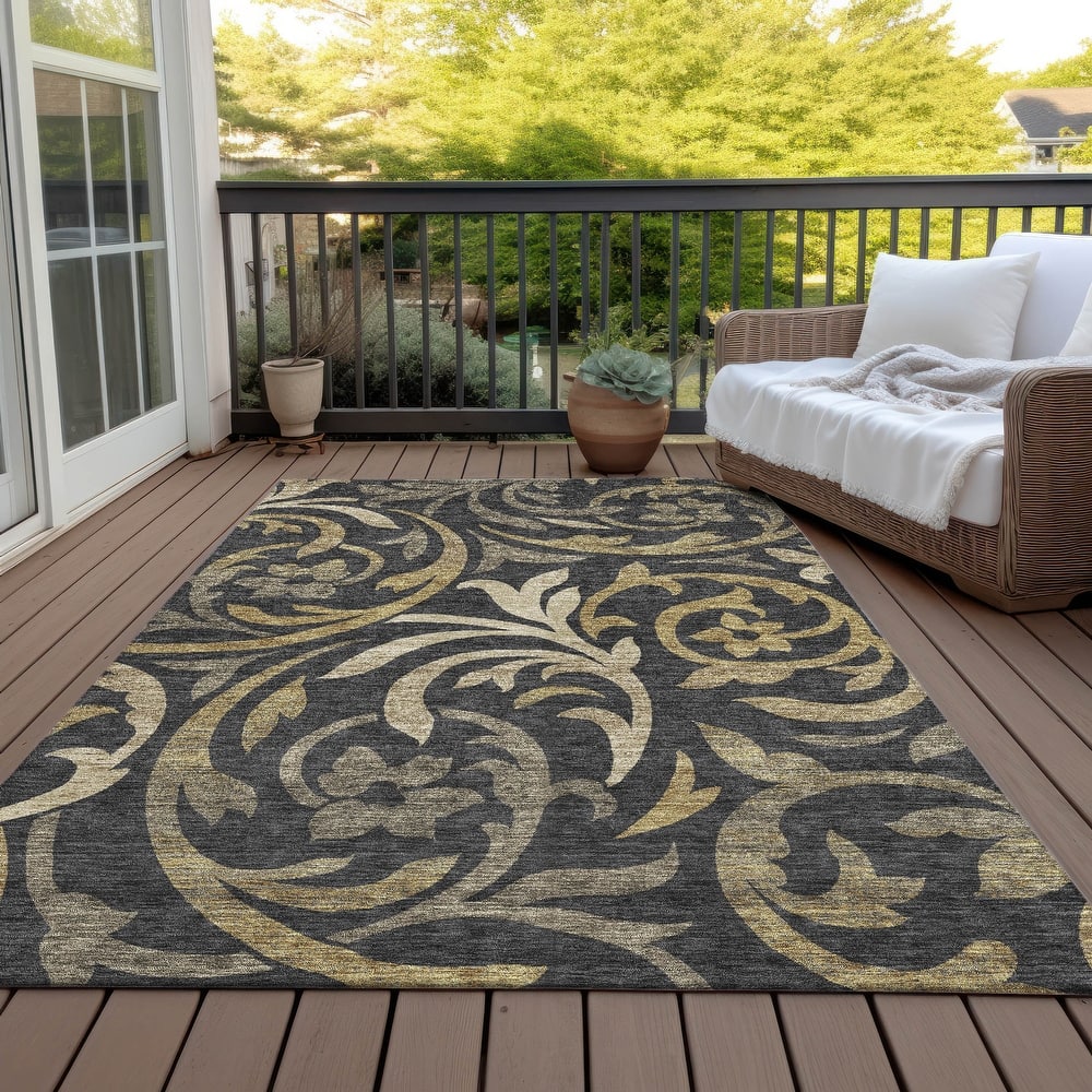 Machine Washable Indoor/ Outdoor Chantille Floral Scroll Rug