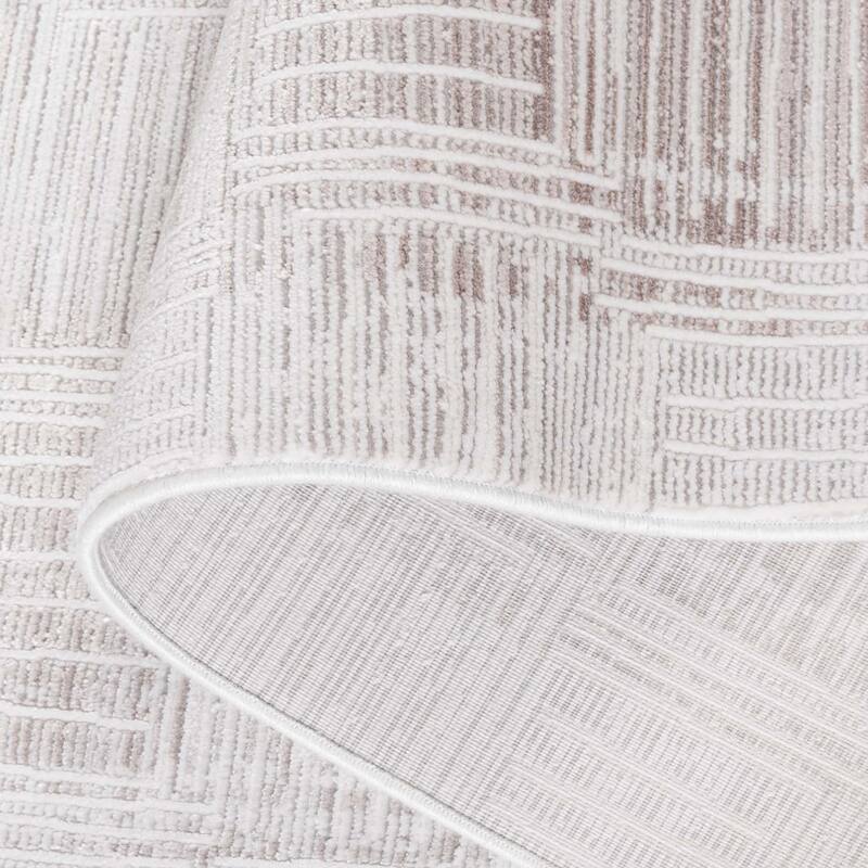 SAFAVIEH Signature Miray Modern Viscose Rug