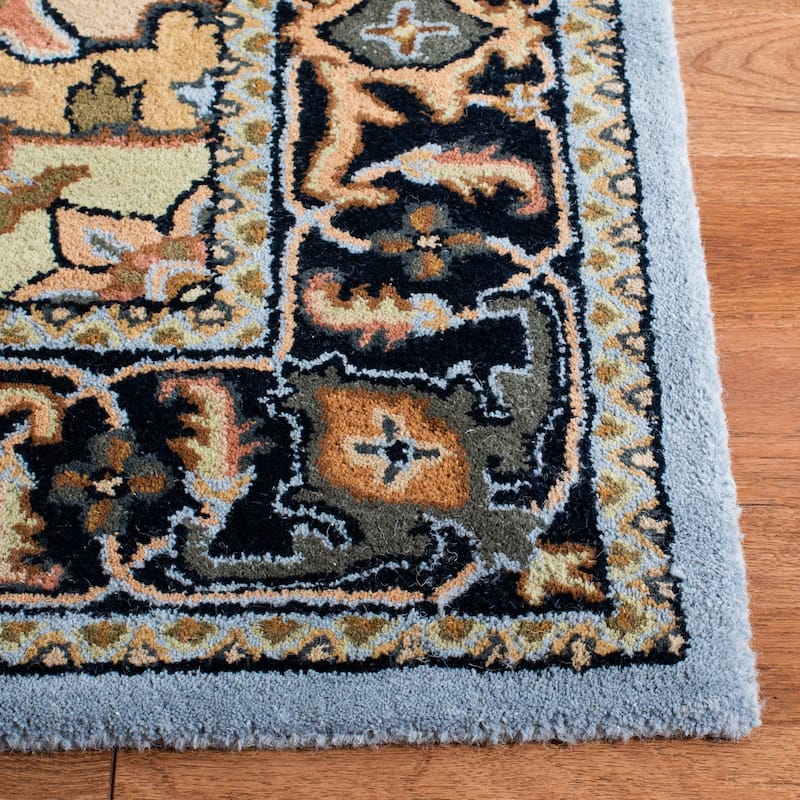 SAFAVIEH Handmade Heritage Carrol Traditional Oriental Wool Rug