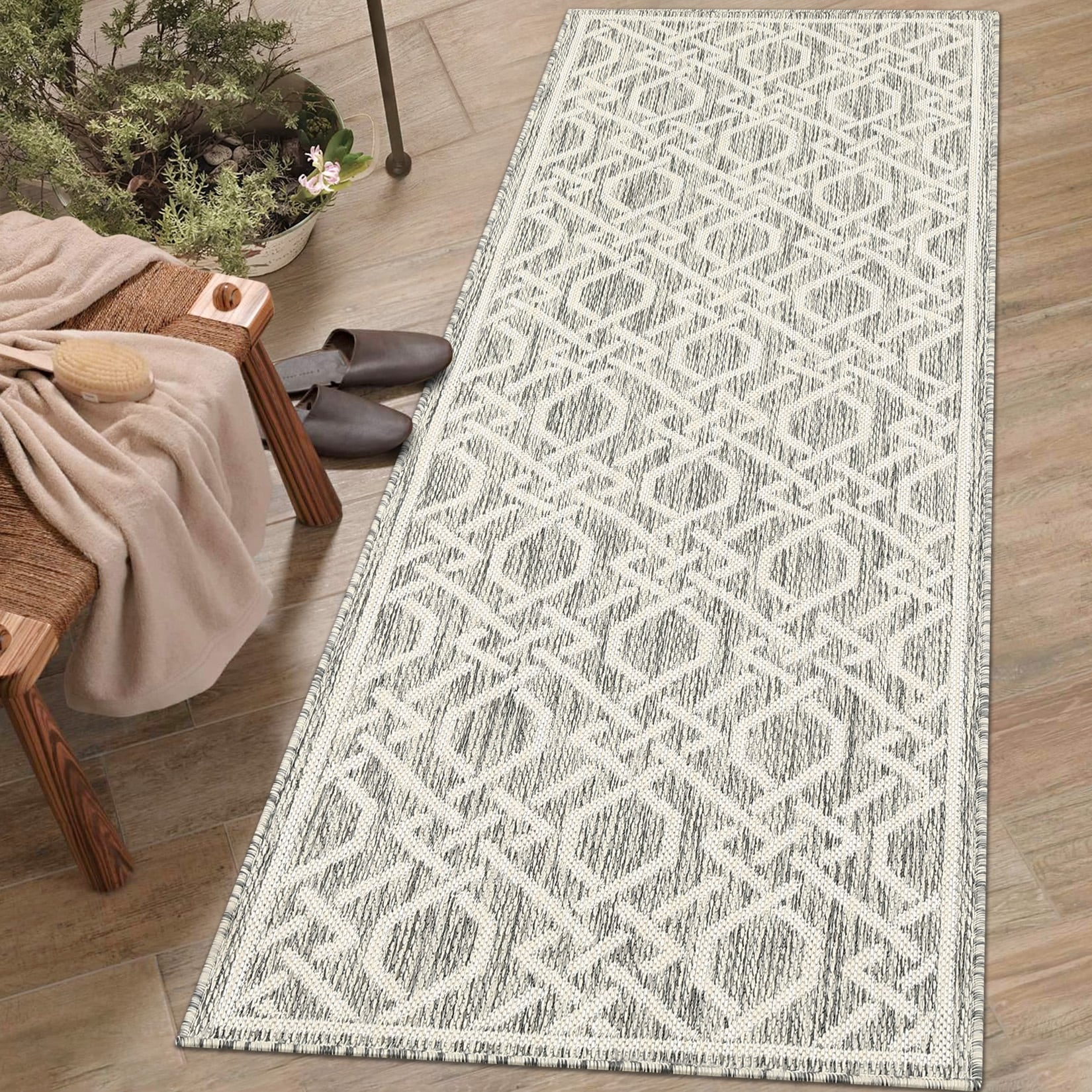 Garvee Modern Geometric Diamond Indoor Outdoor Area Rug
