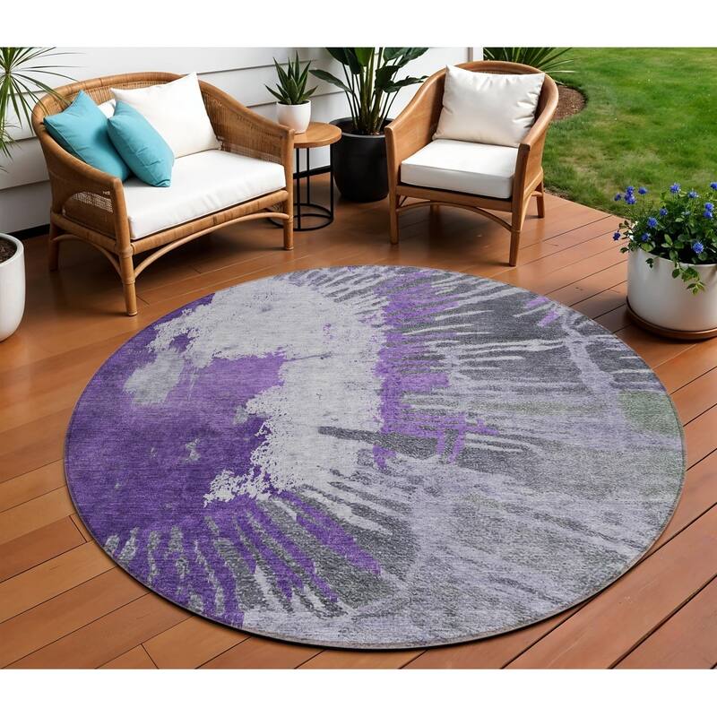 HomeRoots Abstract Transitional Rectangle Outdoor Rug - 8' Round