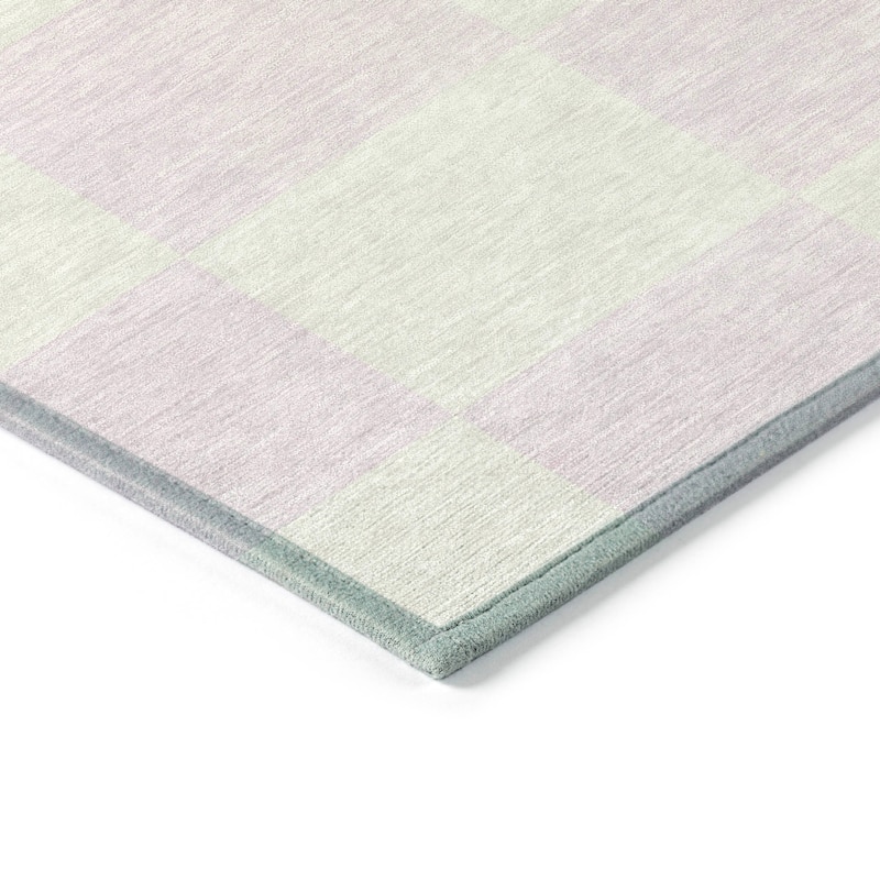 Machine Washable Indoor/ Outdoor Modern Checker Chantille Rug
