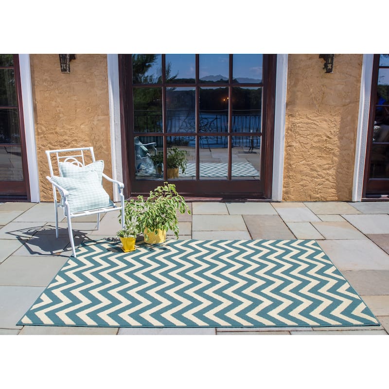 Momeni Baja Chevron Indoor Outdoor Rug