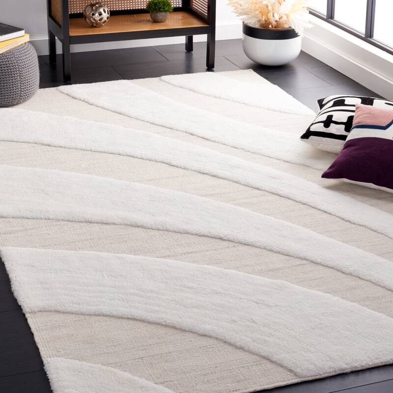 SAFAVIEH Handmade Manhattan Dimitriya Modern Wool Rug - 4' x 6' - Ivory/Beige