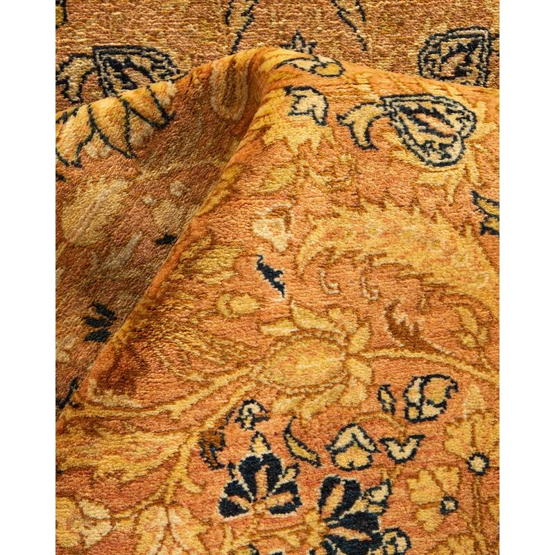 Overton Handknotted Wool Traditional Oriental Beige Area Rug - 4' x 6'