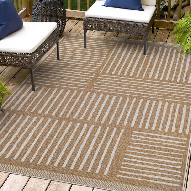 Bergamo Contemporary Floral Indoor/Outdoor Area Rug - 4' X 6' - Gray