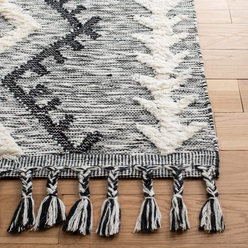 SAFAVIEH Handmade Kenya Melusine Southwestern Wool Rug