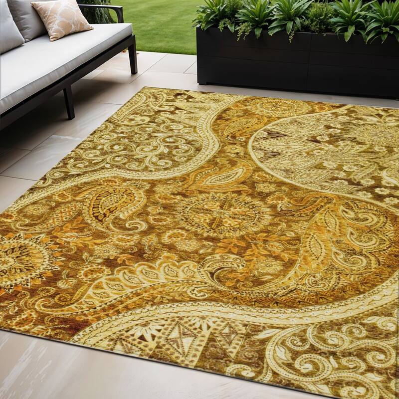 HomeRoots Floral Medallion Transitional Rectangle Outdoor Rug - 5' X 8'