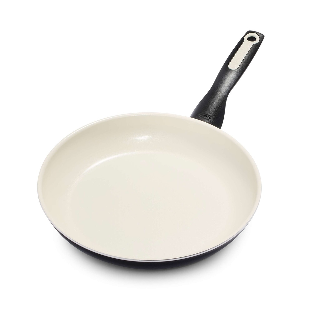 https://ak1.ostkcdn.com/images/products/is/images/direct/6ac0a0084c8fc416d74128a24f8a1d696eb9df1d/GreenPan-Rio-10-inch-Ceramic-Nonstick-Frypan%2C-Black.jpg