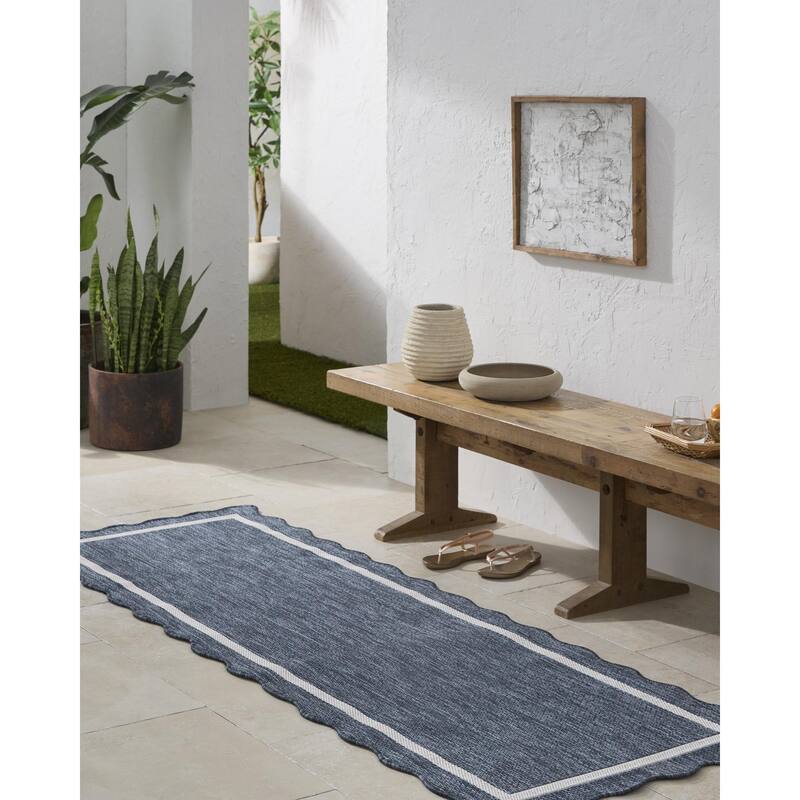Livabliss Miami Beach Traditional Indoor / Outdoor Area Rug - Dark Green - 7'10" x 10'