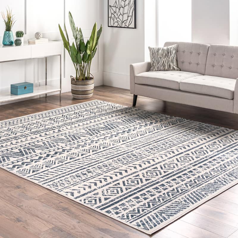 Nuloom Chloe Tribal Motif Banded Area Rug