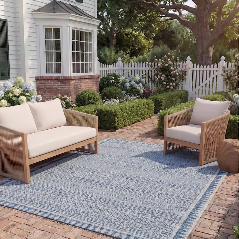 SAFAVIEH Courtyard Marje Transitional Rug