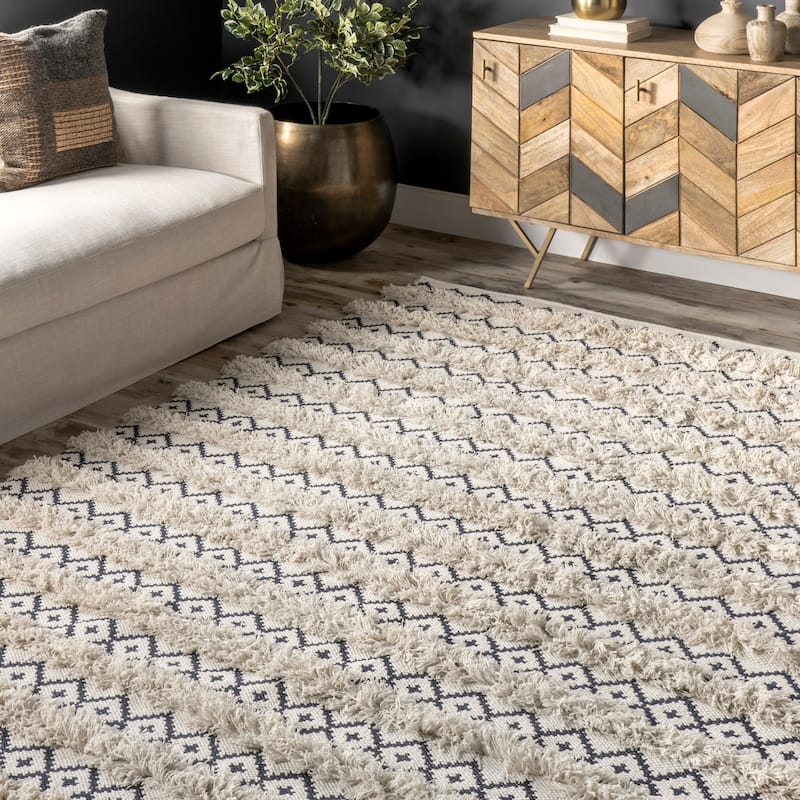 Nuloom Boho Ivory Handmade Casual Lavish Diamond Overstriped Area Rug