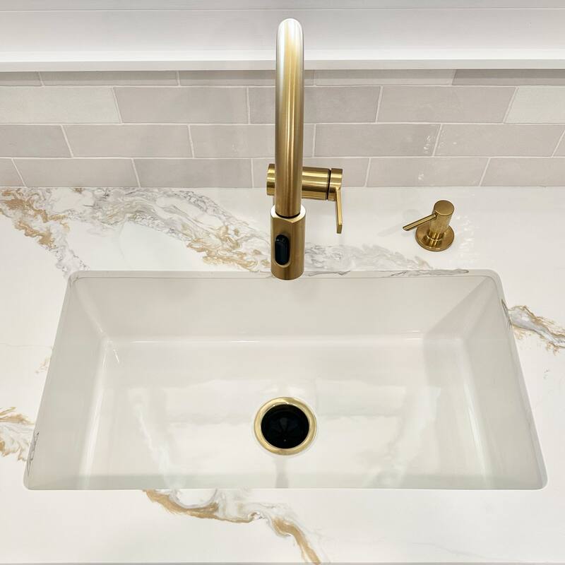 Eden Crisp White Fireclay 31" Single Bowl Undermount Kitchen Sink and Drain - 31.25 x 18 x 8.5