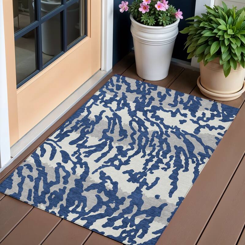 HomeRoots Animal Print Transitional Rectangle Outdoor Rug - 3' x 5'