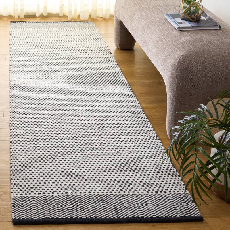 SAFAVIEH Handmade Kilim Mairwen Cotton & Wool Rug