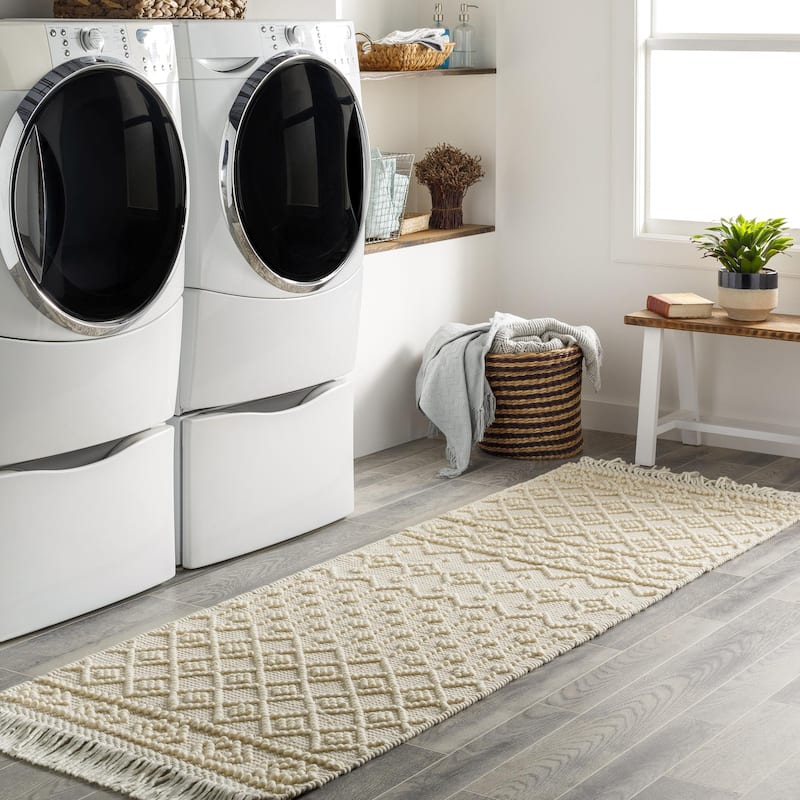 Les Handmade Modern Farmhouse Wool Area Rug - Beige - 2' 6" x 8'