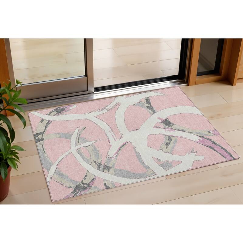 HomeRoots Abstract Transitional Rectangle Outdoor Rug - 3' x 5'