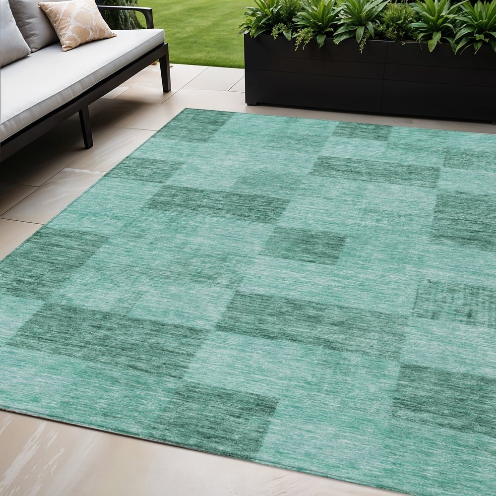 HomeRoots Geometric Transitional Rectangle Outdoor Rug
