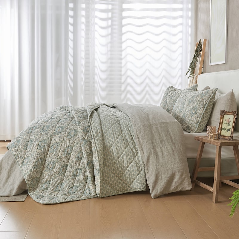 Patina Vie Maison Vintage Floral Printed Quilt Set with Shams