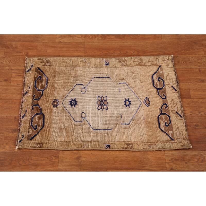 Hand Knotted Oriental 100% Wool Carpet Transitional Geometric Beige & Ivories Anatolian Area Rug - 2' 6'' X 1' 7''
