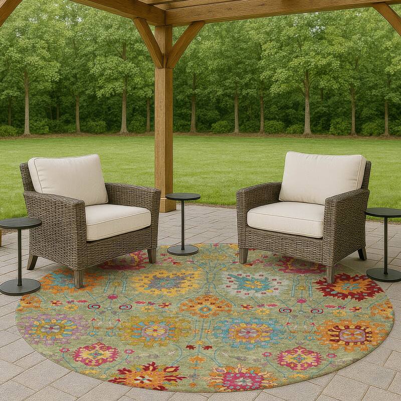 Machine Washable Indoor/ Outdoor Traditional Kashan Chantille Rug - Aloe - 8' x 8'