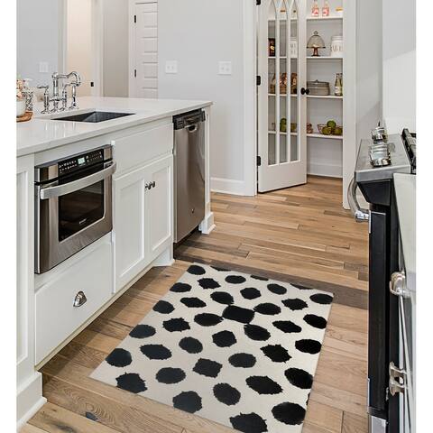 BAQUARELLE LARGE SPOTS Kitchen Mat By Nancy Green
