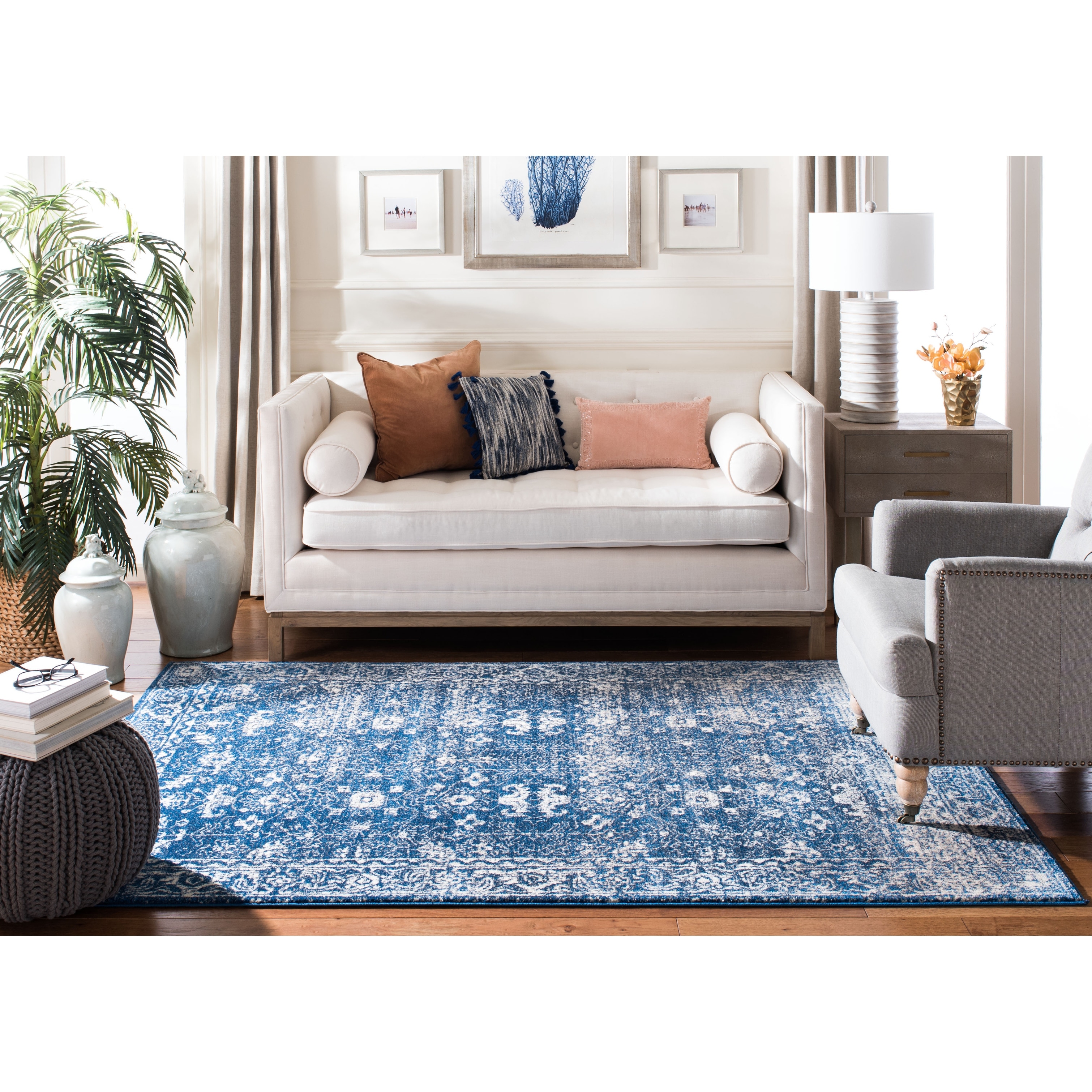 SAFAVIEH Evoke Collection EVK288N Oriental Medallion Distressed Non-Shedding Dining Room Entryway Foyer Living Room Bedroom Area Rug Navy 6'7 x 6'7 Round Grey 