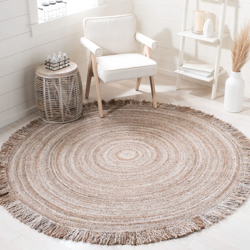 SAFAVIEH Hand-Woven Braided Kavita Country Rug with Fringe - 6' Round - Natural