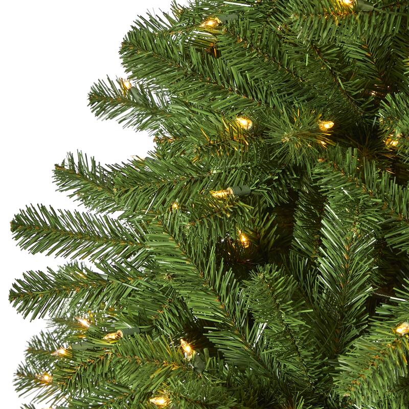 9ft Virginia Fir Artificial Christmas Tree with 600 Clear Lights and 1453 Bendable Branches - Green - 108