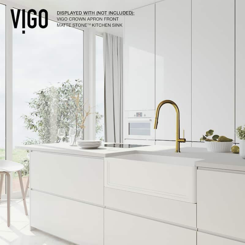 VIGO Greenwich 18" H Single Handle Pull-Down Sprayer Kitchen Faucet