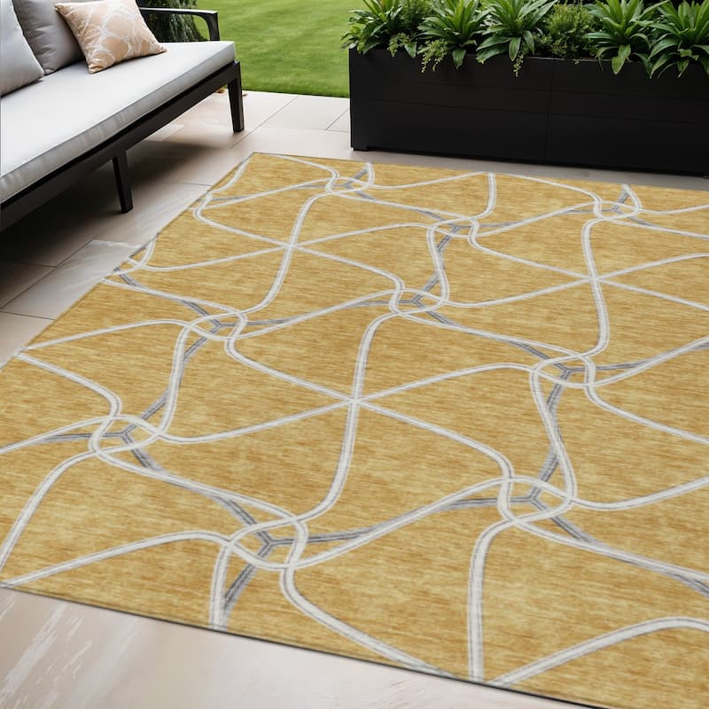 HomeRoots Geometric Contemporary Rectangle Outdoor Rug - 5' X 8'