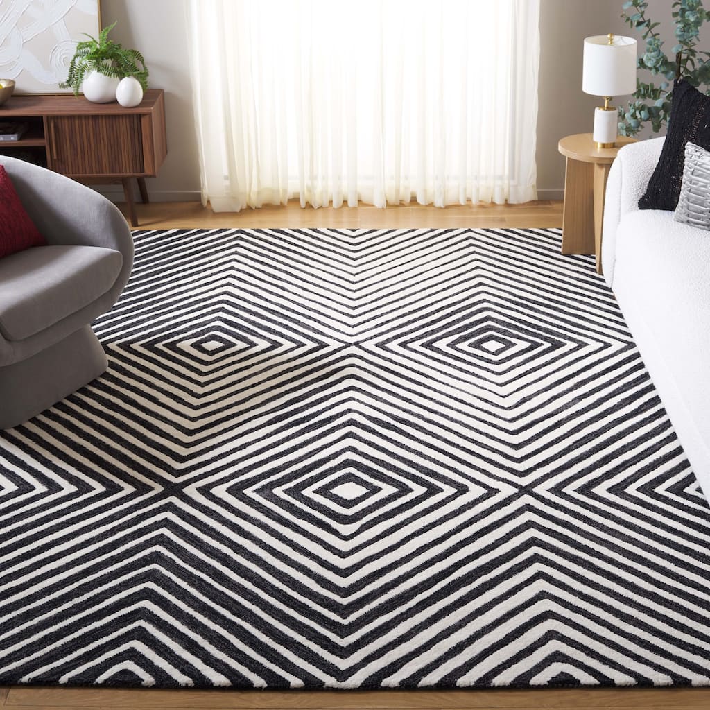 SAFAVIEH Handmade Ebony Nataliea Modern Wool Rug