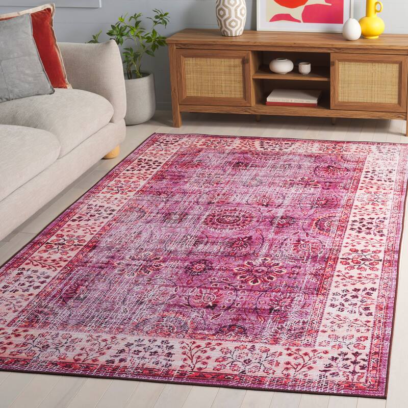 SAFAVIEH Tucson Villar Transitional Rug - 5' x 8' - Fuchsia/Rust