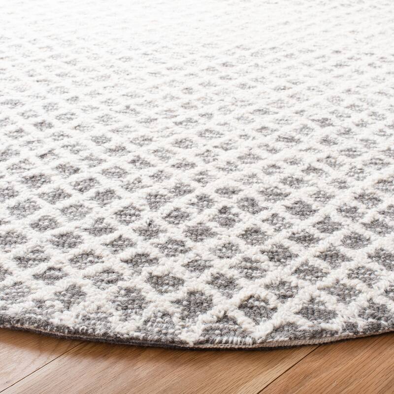 SAFAVIEH Handmade Micro-Loop Louwra Wool Rug