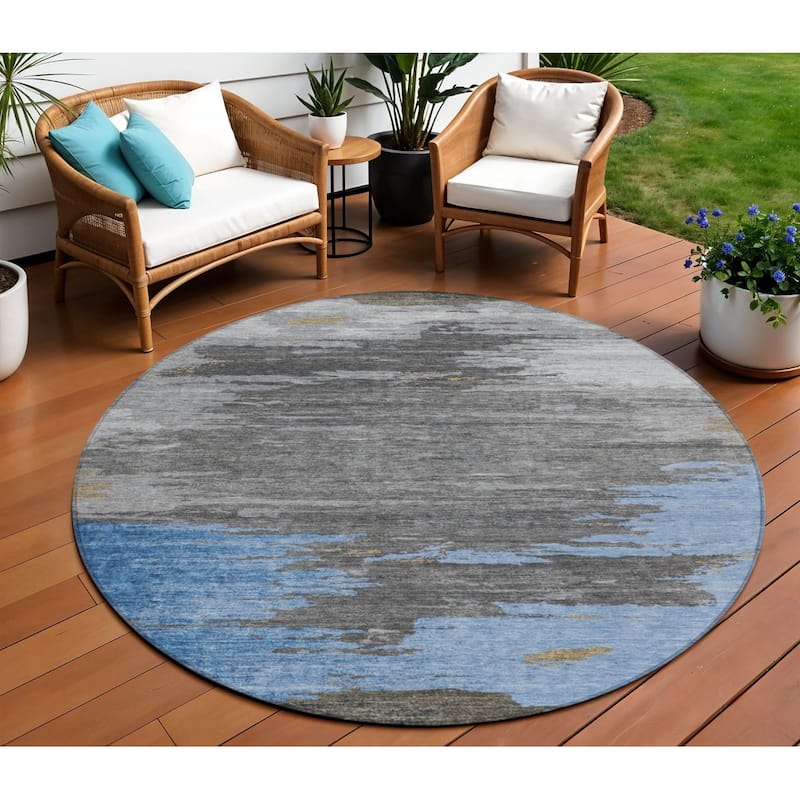 HomeRoots Abstract Transitional Rectangle Outdoor Rug - 8' Round
