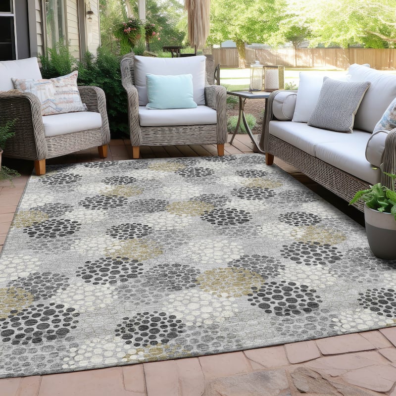 Machine Washable Indoor/ Outdoor Chantille Modern Bubbles Rug - Gray - 2'6" x 3'10"