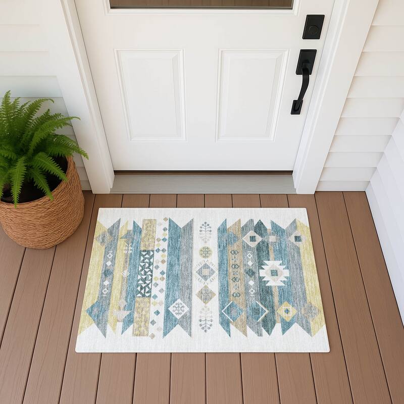 Machine Washable Indoor/ Outdoor Global Tuca Chantille Rug - Ivory - 1'8" x 2'6"
