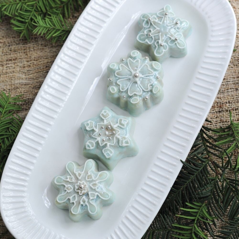Nordic Ware Frozen Snowflake Cakelet Pan - Thumbnail 4