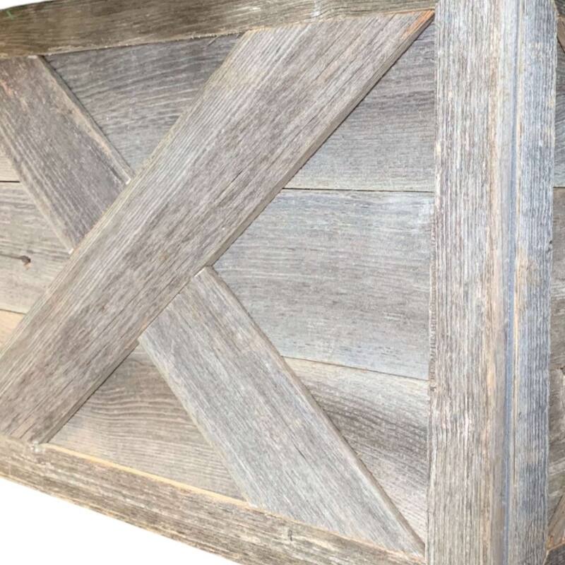 HomeRoots 23" Gray Distressed Wood Christmas Tree Collar - 22.5' X '14.5' X '0.5