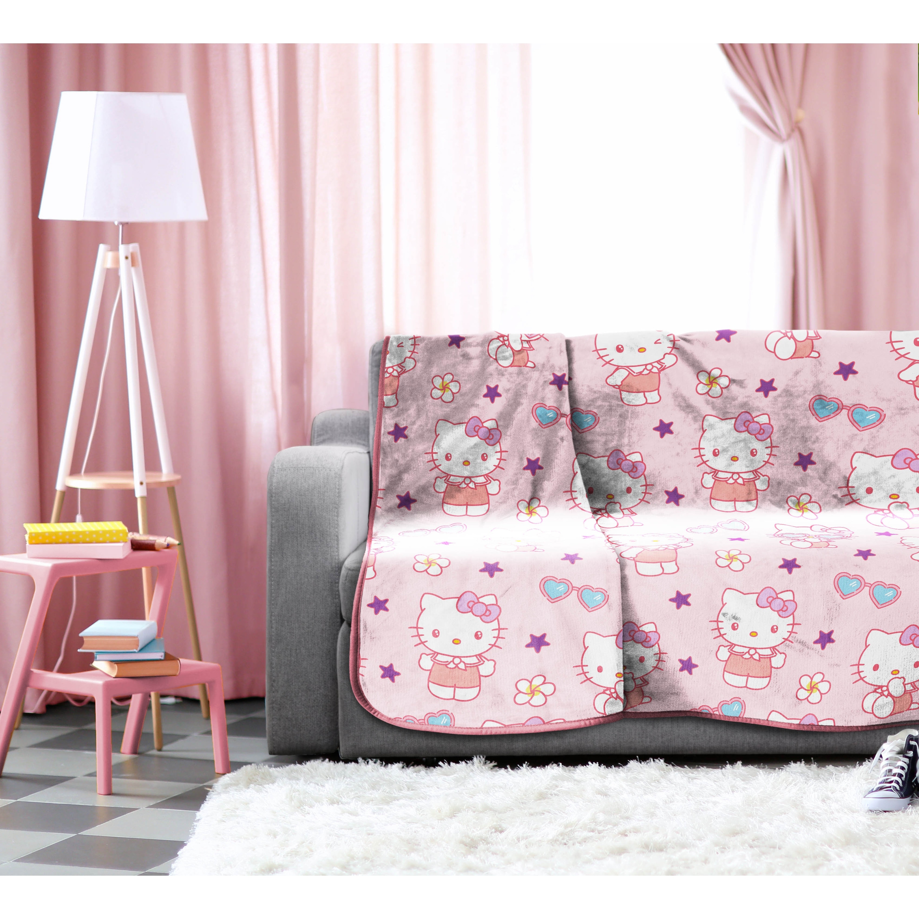 Hello Kitty Summer Shades 60 x 90 Blanket - Bed Bath \u0026 Beyond - 40689357, image size:3076x3076