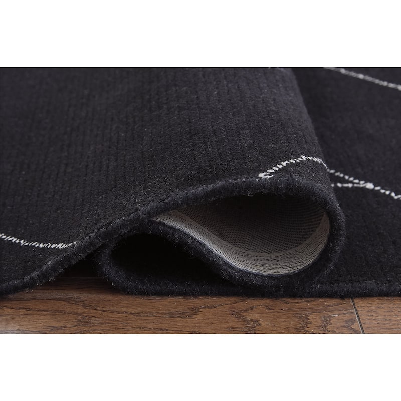 Signature Design by Ashley Marav Black/White Area Rug