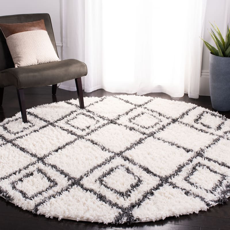 SAFAVIEH Moroccan Tassel Shag Lilyan 1.5-inch Thick Rug - 6'7" Round - Ivory/Dark Grey