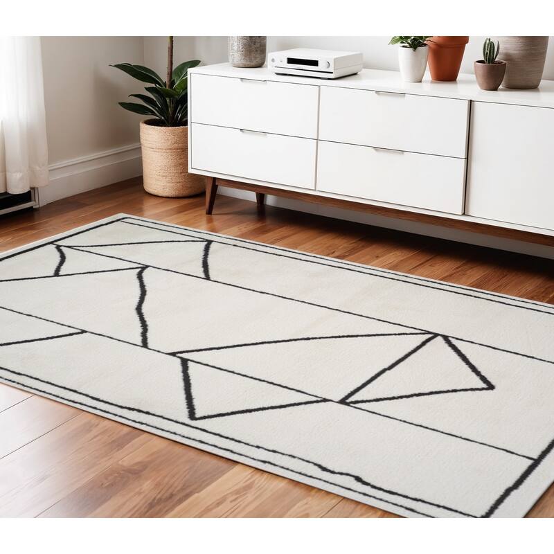HomeRoots Geometric Rectangle Area Rug - 66.00 in. x 42.00 in.  x 0.60 in.