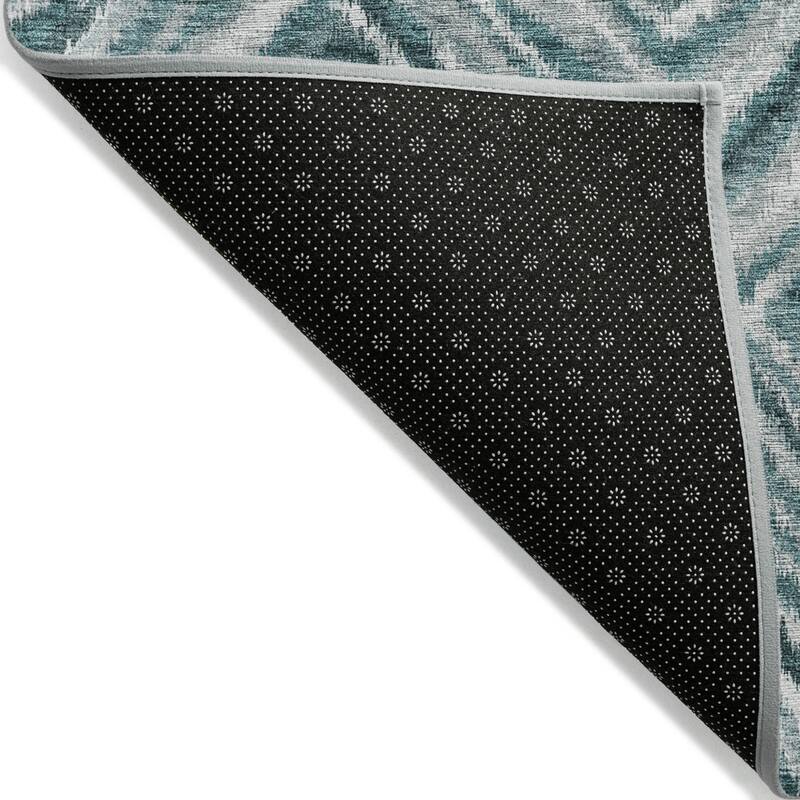 HomeRoots Geometric Transitional Rectangle Outdoor Rug
